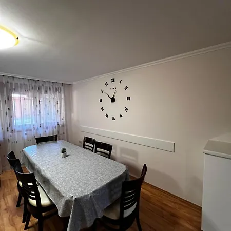 Brody 51 53 Apartment